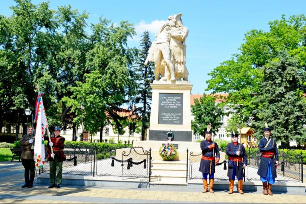 Hskre emlkeztek Kapuvron